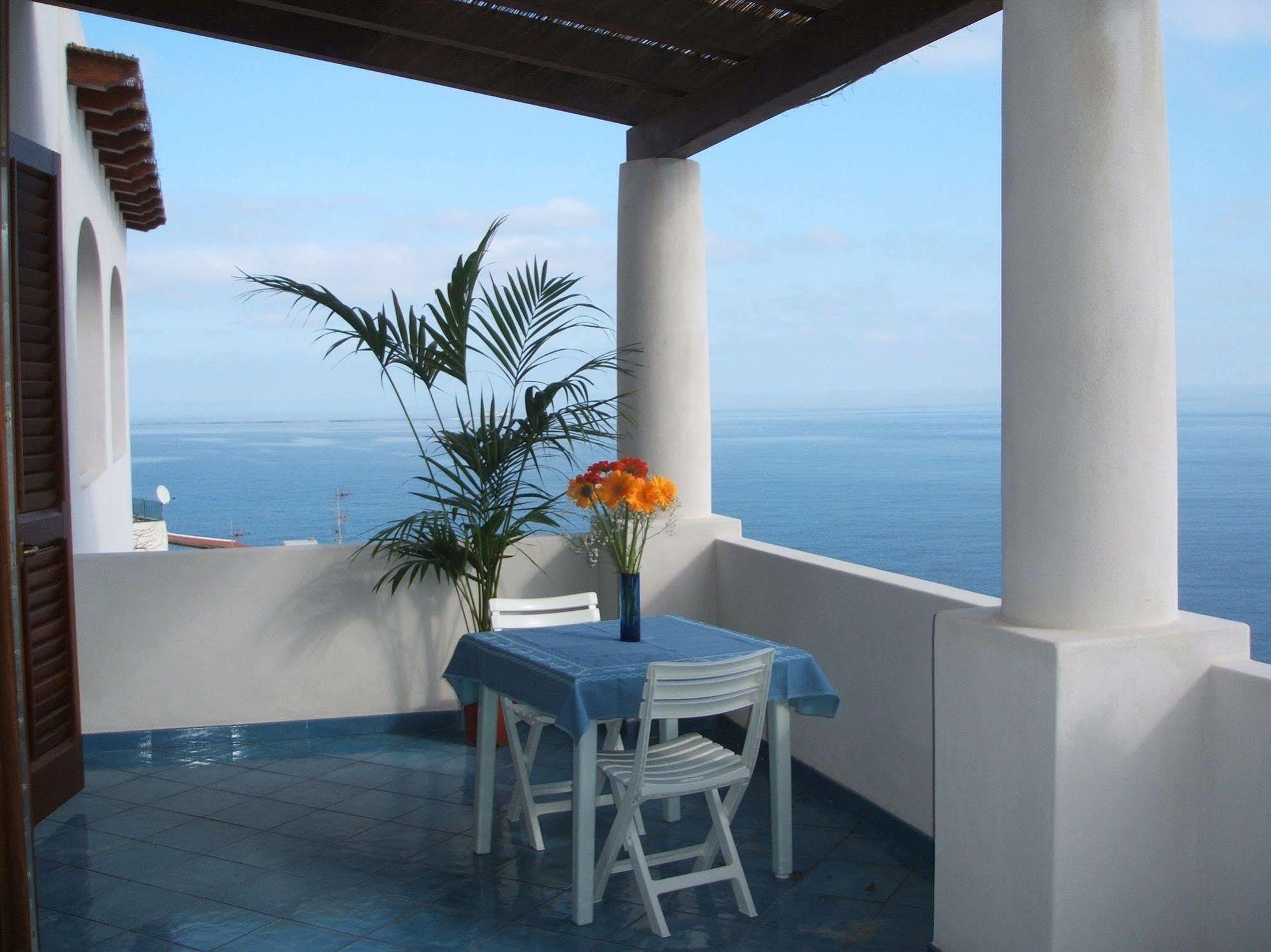 Oltremare Residence Hotel Lipari  Exterior foto